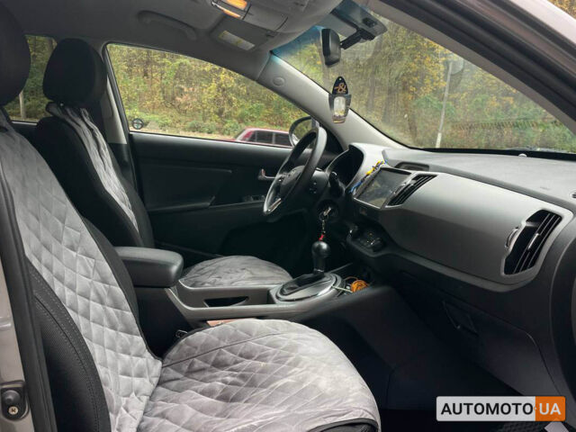 Сірий Кіа Sportage, об'ємом двигуна 2.4 л та пробігом 137 тис. км за 13600 $, фото 12 на Automoto.ua