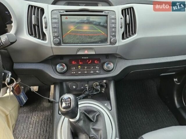 Серый Киа Sportage, объемом двигателя 1.6 л и пробегом 126 тыс. км за 12800 $, фото 3 на Automoto.ua