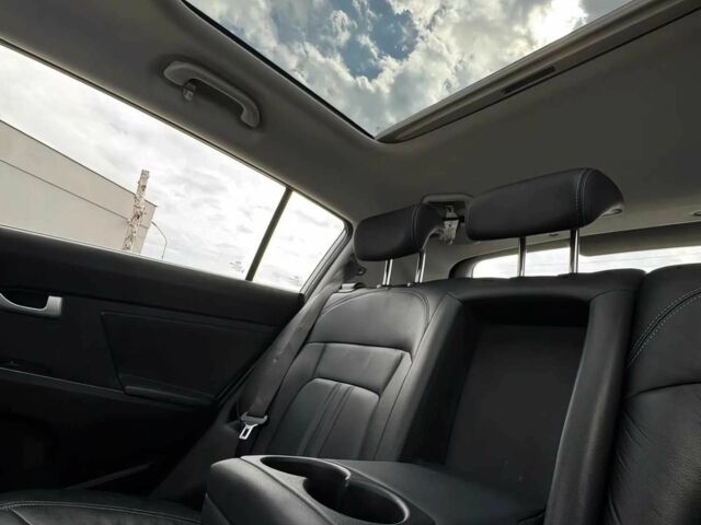 Серый Киа Sportage, объемом двигателя 1.7 л и пробегом 75 тыс. км за 5500 $, фото 16 на Automoto.ua