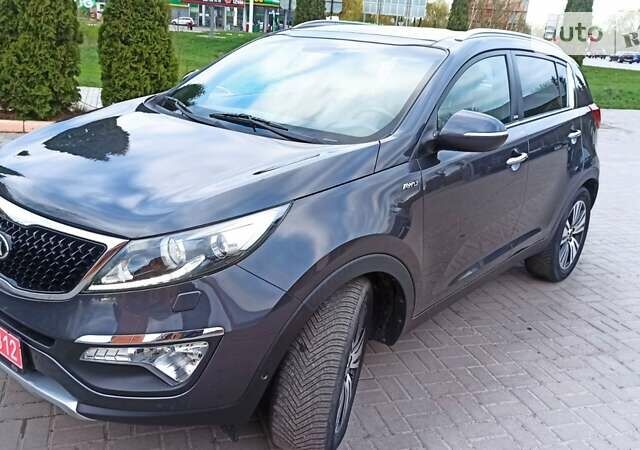 Серый Киа Sportage, объемом двигателя 2 л и пробегом 220 тыс. км за 16499 $, фото 2 на Automoto.ua