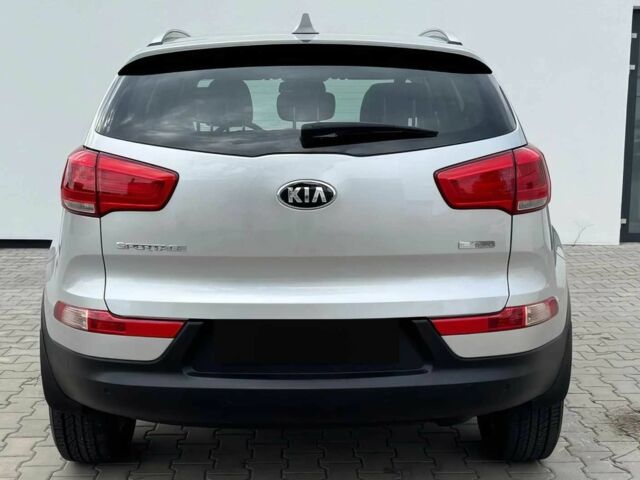 Серый Киа Sportage, объемом двигателя 1.7 л и пробегом 75 тыс. км за 5500 $, фото 4 на Automoto.ua