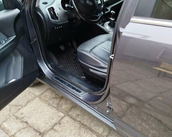 Серый Киа Sportage, объемом двигателя 1.6 л и пробегом 187 тыс. км за 12600 $, фото 4 на Automoto.ua