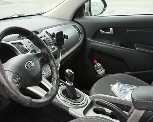 Серый Киа Sportage, объемом двигателя 1.69 л и пробегом 120 тыс. км за 15500 $, фото 8 на Automoto.ua