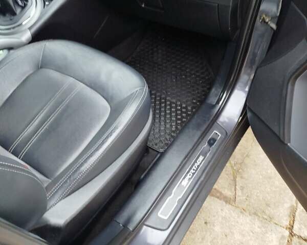 Серый Киа Sportage, объемом двигателя 1.6 л и пробегом 187 тыс. км за 12600 $, фото 17 на Automoto.ua