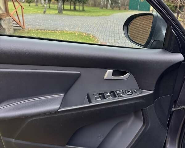 Серый Киа Sportage, объемом двигателя 2 л и пробегом 157 тыс. км за 17200 $, фото 23 на Automoto.ua