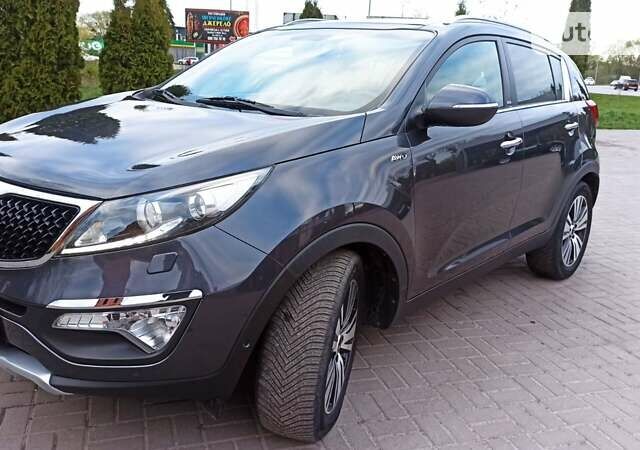 Серый Киа Sportage, объемом двигателя 2 л и пробегом 220 тыс. км за 16499 $, фото 1 на Automoto.ua