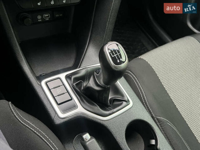 Сірий Кіа Sportage, об'ємом двигуна 1.7 л та пробігом 125 тис. км за 14750 $, фото 64 на Automoto.ua