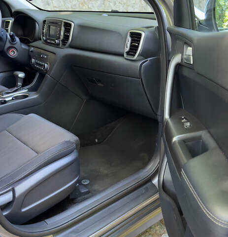 Серый Киа Sportage, объемом двигателя 2.4 л и пробегом 61 тыс. км за 14450 $, фото 8 на Automoto.ua