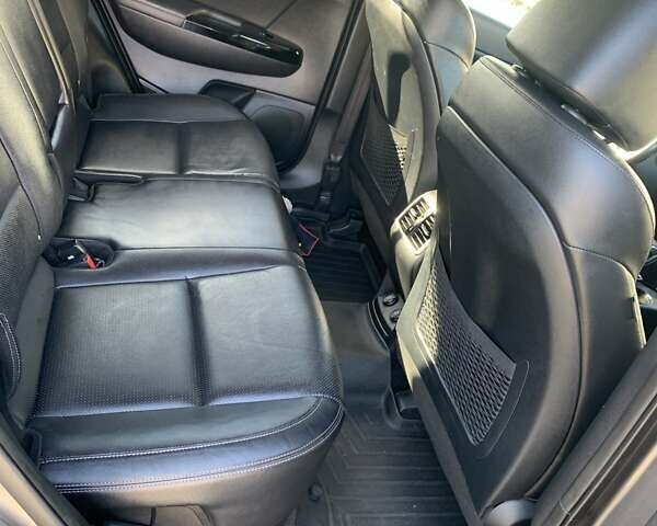 Серый Киа Sportage, объемом двигателя 2 л и пробегом 155 тыс. км за 17400 $, фото 19 на Automoto.ua