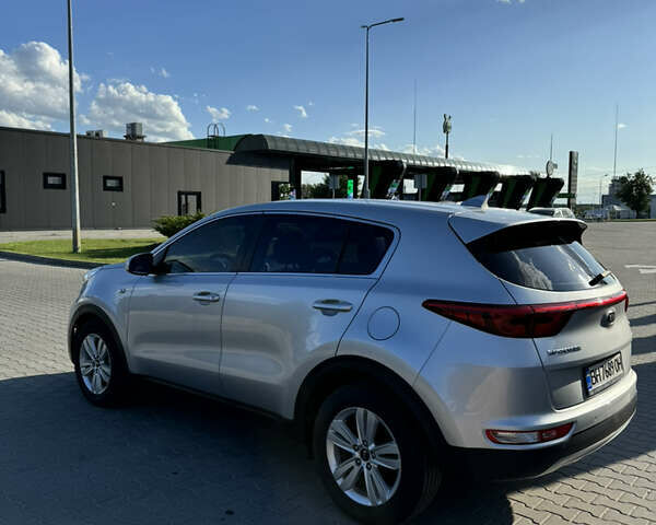 Серый Киа Sportage, объемом двигателя 2 л и пробегом 166 тыс. км за 17900 $, фото 1 на Automoto.ua