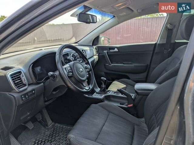Серый Киа Sportage, объемом двигателя 1.6 л и пробегом 223 тыс. км за 15500 $, фото 10 на Automoto.ua