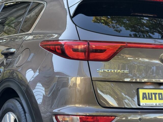 Серый Киа Sportage, объемом двигателя 1.6 л и пробегом 152 тыс. км за 16999 $, фото 14 на Automoto.ua