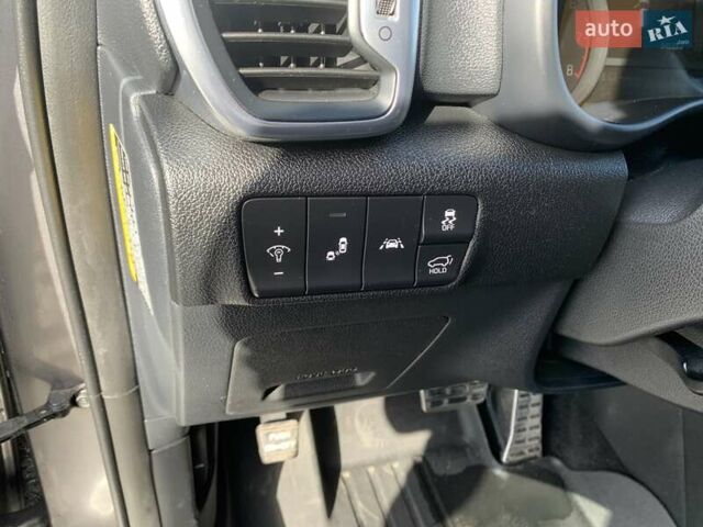 Серый Киа Sportage, объемом двигателя 2 л и пробегом 155 тыс. км за 17400 $, фото 15 на Automoto.ua