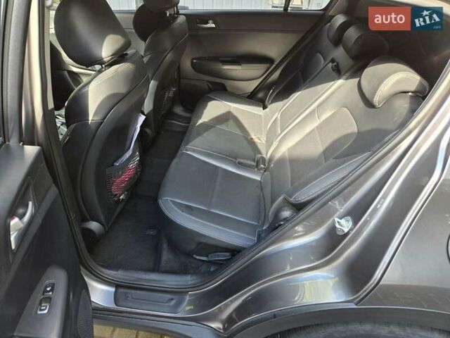 Серый Киа Sportage, объемом двигателя 1.69 л и пробегом 248 тыс. км за 15550 $, фото 10 на Automoto.ua