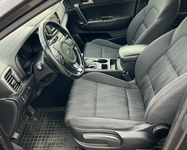 Серый Киа Sportage, объемом двигателя 2 л и пробегом 124 тыс. км за 17300 $, фото 20 на Automoto.ua