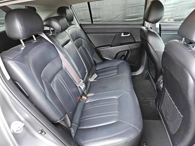 Сірий Кіа Sportage, об'ємом двигуна 2.4 л та пробігом 76 тис. км за 5000 $, фото 9 на Automoto.ua