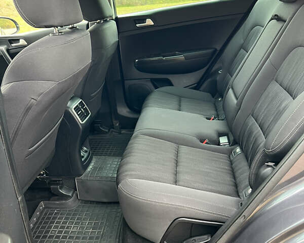 Серый Киа Sportage, объемом двигателя 2 л и пробегом 124 тыс. км за 17300 $, фото 22 на Automoto.ua
