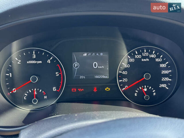 Серый Киа Sportage, объемом двигателя 2 л и пробегом 166 тыс. км за 17900 $, фото 20 на Automoto.ua