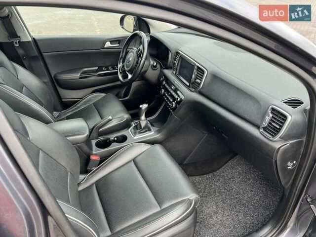 Серый Киа Sportage, объемом двигателя 1.7 л и пробегом 217 тыс. км за 15850 $, фото 48 на Automoto.ua