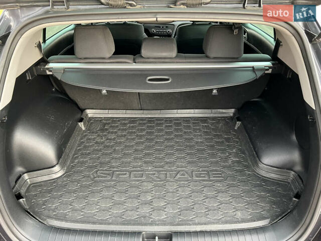 Серый Киа Sportage, объемом двигателя 2 л и пробегом 124 тыс. км за 17300 $, фото 11 на Automoto.ua