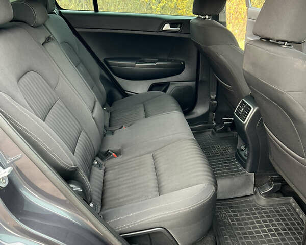 Серый Киа Sportage, объемом двигателя 2 л и пробегом 124 тыс. км за 17300 $, фото 27 на Automoto.ua