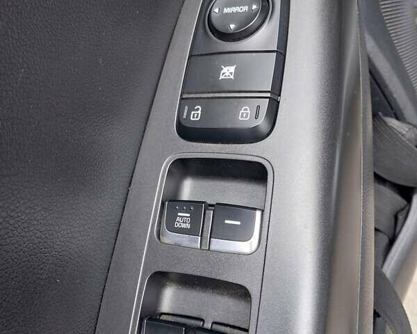 Серый Киа Sportage, объемом двигателя 2 л и пробегом 116 тыс. км за 20200 $, фото 14 на Automoto.ua