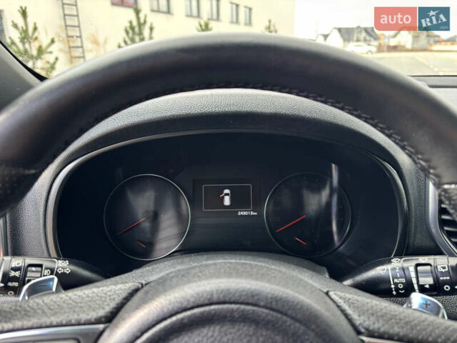 Серый Киа Sportage, объемом двигателя 2 л и пробегом 243 тыс. км за 22000 $, фото 17 на Automoto.ua