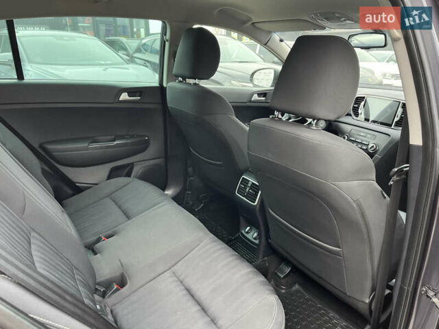 Серый Киа Sportage, объемом двигателя 1.7 л и пробегом 124 тыс. км за 16350 $, фото 17 на Automoto.ua