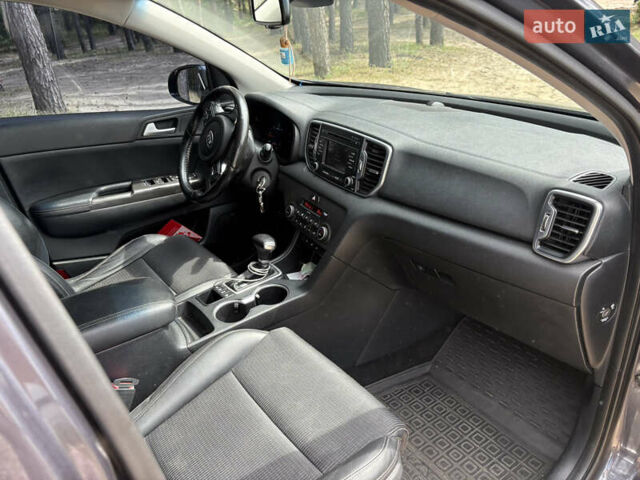 Серый Киа Sportage, объемом двигателя 2 л и пробегом 190 тыс. км за 19000 $, фото 7 на Automoto.ua