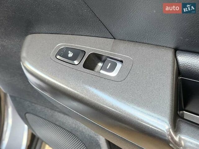Серый Киа Sportage, объемом двигателя 2 л и пробегом 117 тыс. км за 17800 $, фото 46 на Automoto.ua