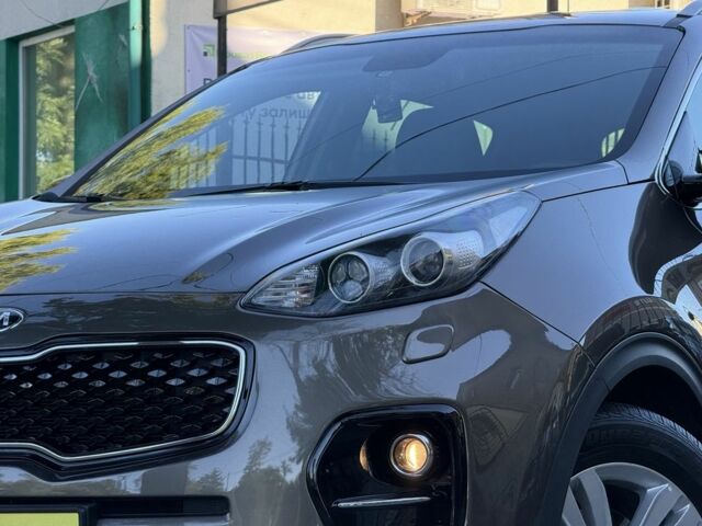 Серый Киа Sportage, объемом двигателя 1.6 л и пробегом 152 тыс. км за 16999 $, фото 2 на Automoto.ua