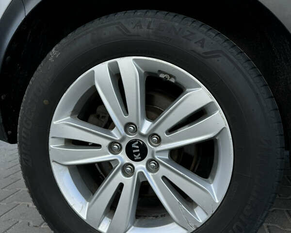 Серый Киа Sportage, объемом двигателя 2 л и пробегом 166 тыс. км за 17900 $, фото 16 на Automoto.ua