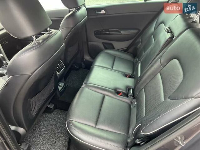 Серый Киа Sportage, объемом двигателя 1.7 л и пробегом 217 тыс. км за 15850 $, фото 44 на Automoto.ua