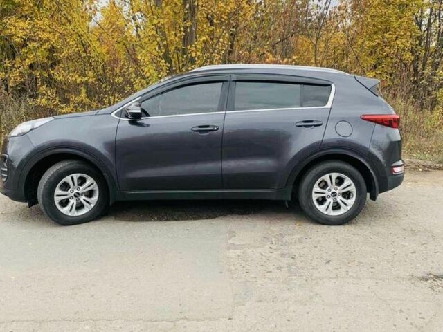 Серый Киа Sportage, объемом двигателя 1.7 л и пробегом 130 тыс. км за 16000 $, фото 4 на Automoto.ua