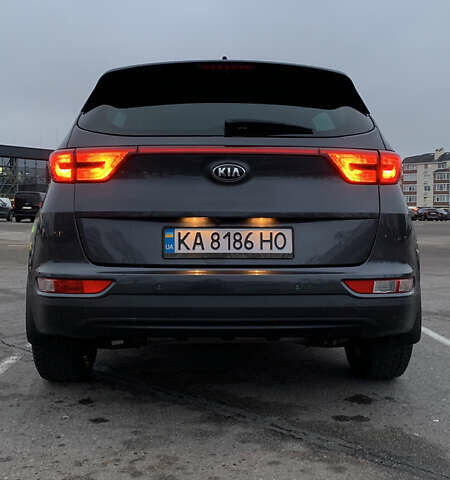Серый Киа Sportage, объемом двигателя 2 л и пробегом 209 тыс. км за 18500 $, фото 5 на Automoto.ua