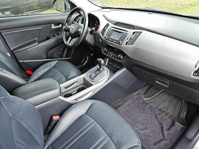 Сірий Кіа Sportage, об'ємом двигуна 2.4 л та пробігом 76 тис. км за 5000 $, фото 5 на Automoto.ua