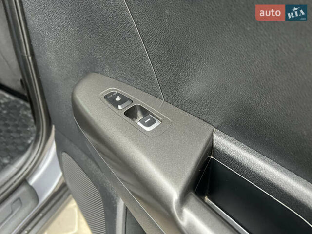 Сірий Кіа Sportage, об'ємом двигуна 1.7 л та пробігом 125 тис. км за 14750 $, фото 74 на Automoto.ua