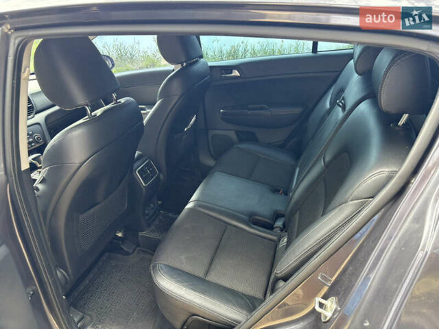 Серый Киа Sportage, объемом двигателя 2 л и пробегом 190 тыс. км за 19000 $, фото 11 на Automoto.ua