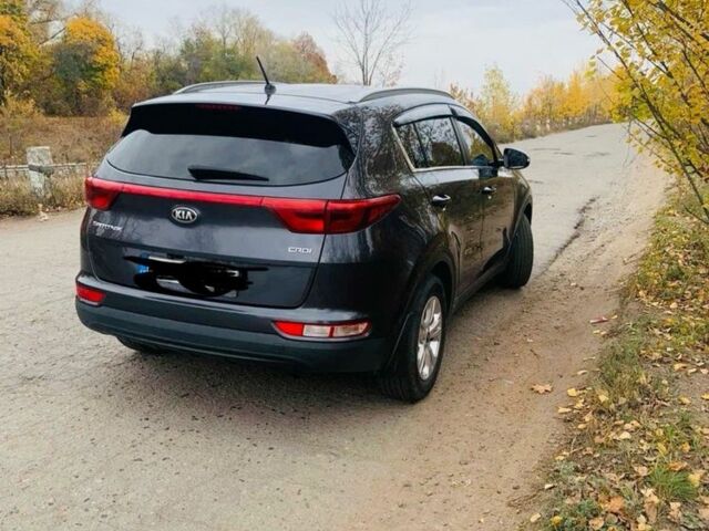 Серый Киа Sportage, объемом двигателя 1.7 л и пробегом 130 тыс. км за 16000 $, фото 3 на Automoto.ua