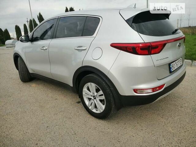 Сірий Кіа Sportage, об'ємом двигуна 2 л та пробігом 159 тис. км за 17300 $, фото 1 на Automoto.ua