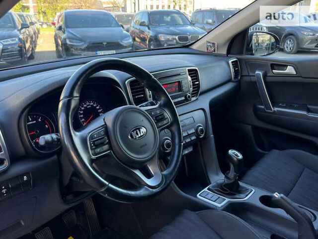 Сірий Кіа Sportage, об'ємом двигуна 1.69 л та пробігом 38 тис. км за 20200 $, фото 8 на Automoto.ua