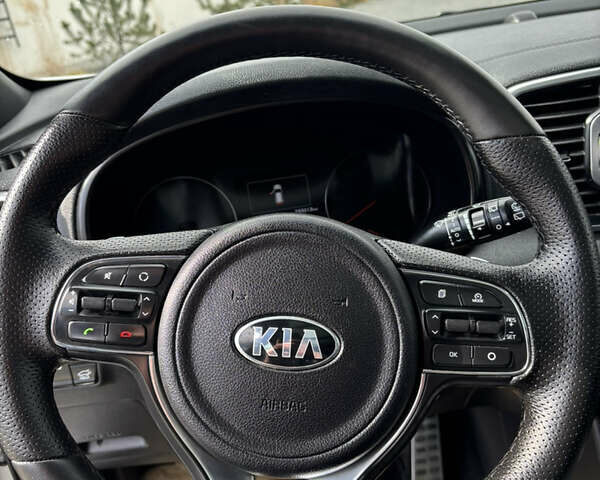 Серый Киа Sportage, объемом двигателя 2 л и пробегом 243 тыс. км за 22000 $, фото 21 на Automoto.ua