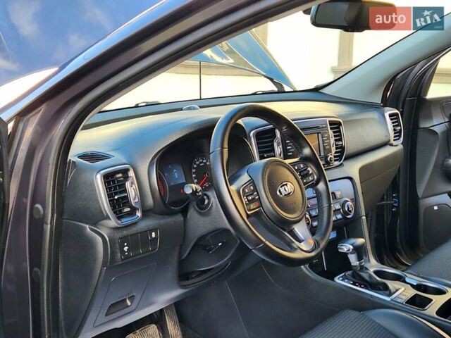 Серый Киа Sportage, объемом двигателя 2 л и пробегом 117 тыс. км за 17800 $, фото 21 на Automoto.ua