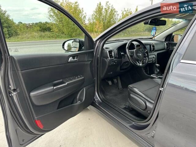 Серый Киа Sportage, объемом двигателя 2 л и пробегом 170 тыс. км за 18000 $, фото 8 на Automoto.ua