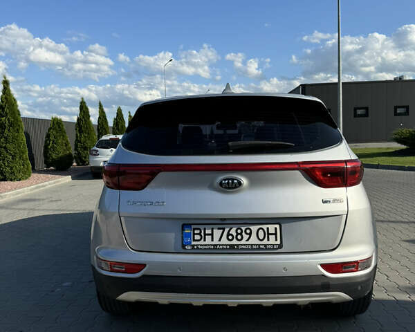 Серый Киа Sportage, объемом двигателя 2 л и пробегом 166 тыс. км за 17900 $, фото 2 на Automoto.ua