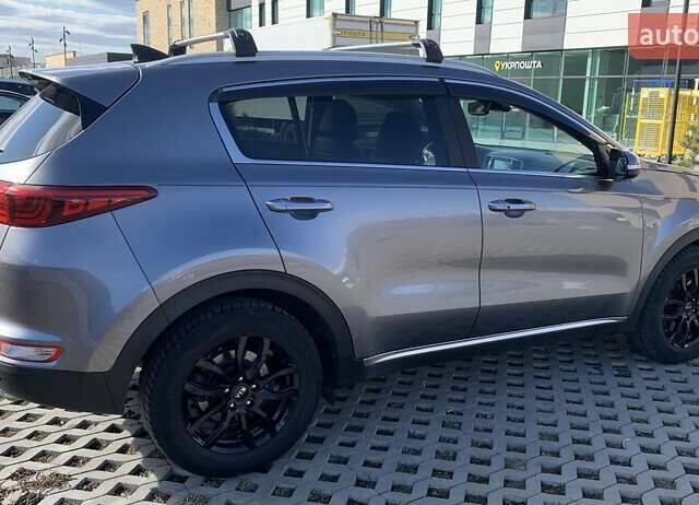 Серый Киа Sportage, объемом двигателя 2 л и пробегом 155 тыс. км за 17400 $, фото 3 на Automoto.ua