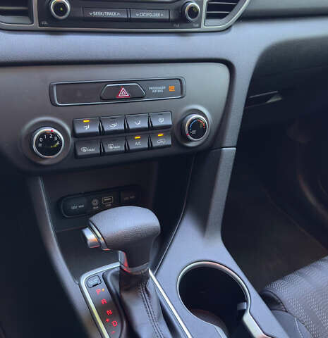 Серый Киа Sportage, объемом двигателя 2.4 л и пробегом 61 тыс. км за 14450 $, фото 7 на Automoto.ua