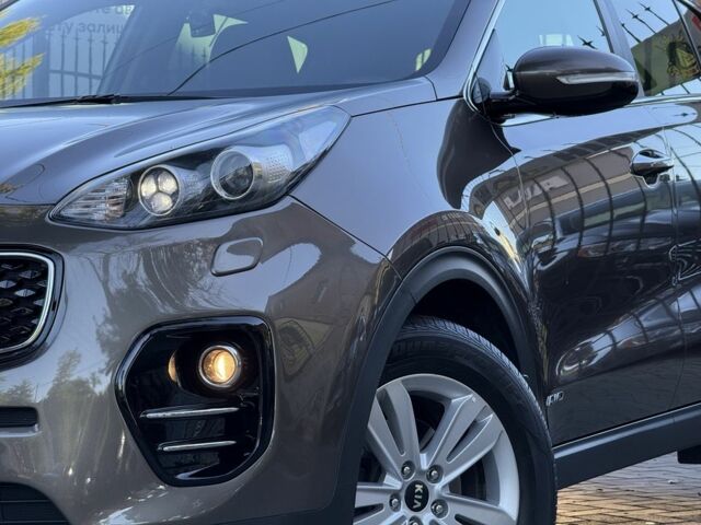 Серый Киа Sportage, объемом двигателя 1.6 л и пробегом 152 тыс. км за 16999 $, фото 4 на Automoto.ua