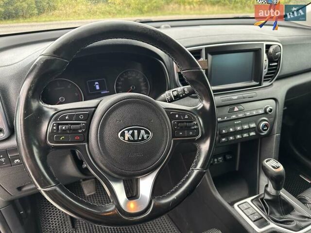 Серый Киа Sportage, объемом двигателя 2 л и пробегом 170 тыс. км за 18000 $, фото 11 на Automoto.ua