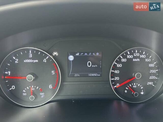 Серый Киа Sportage, объемом двигателя 2 л и пробегом 170 тыс. км за 18000 $, фото 17 на Automoto.ua